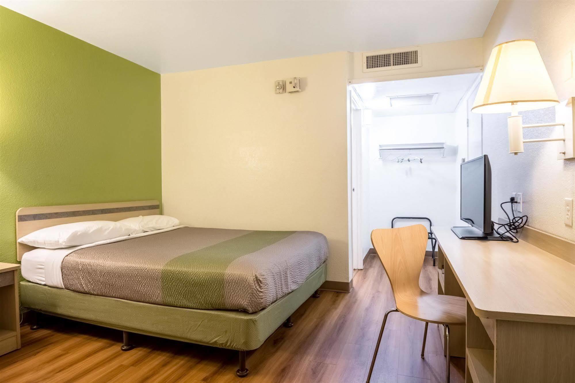 Motel 6-Pueblo, Co - I-25 Exteriér fotografie