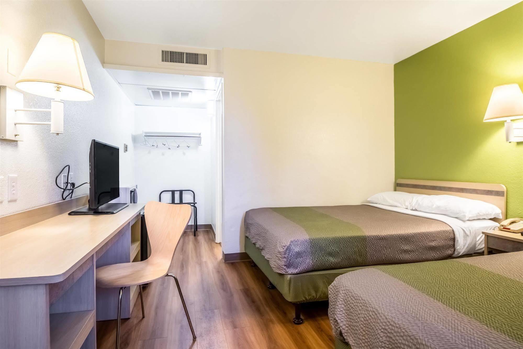 Motel 6-Pueblo, Co - I-25 Exteriér fotografie