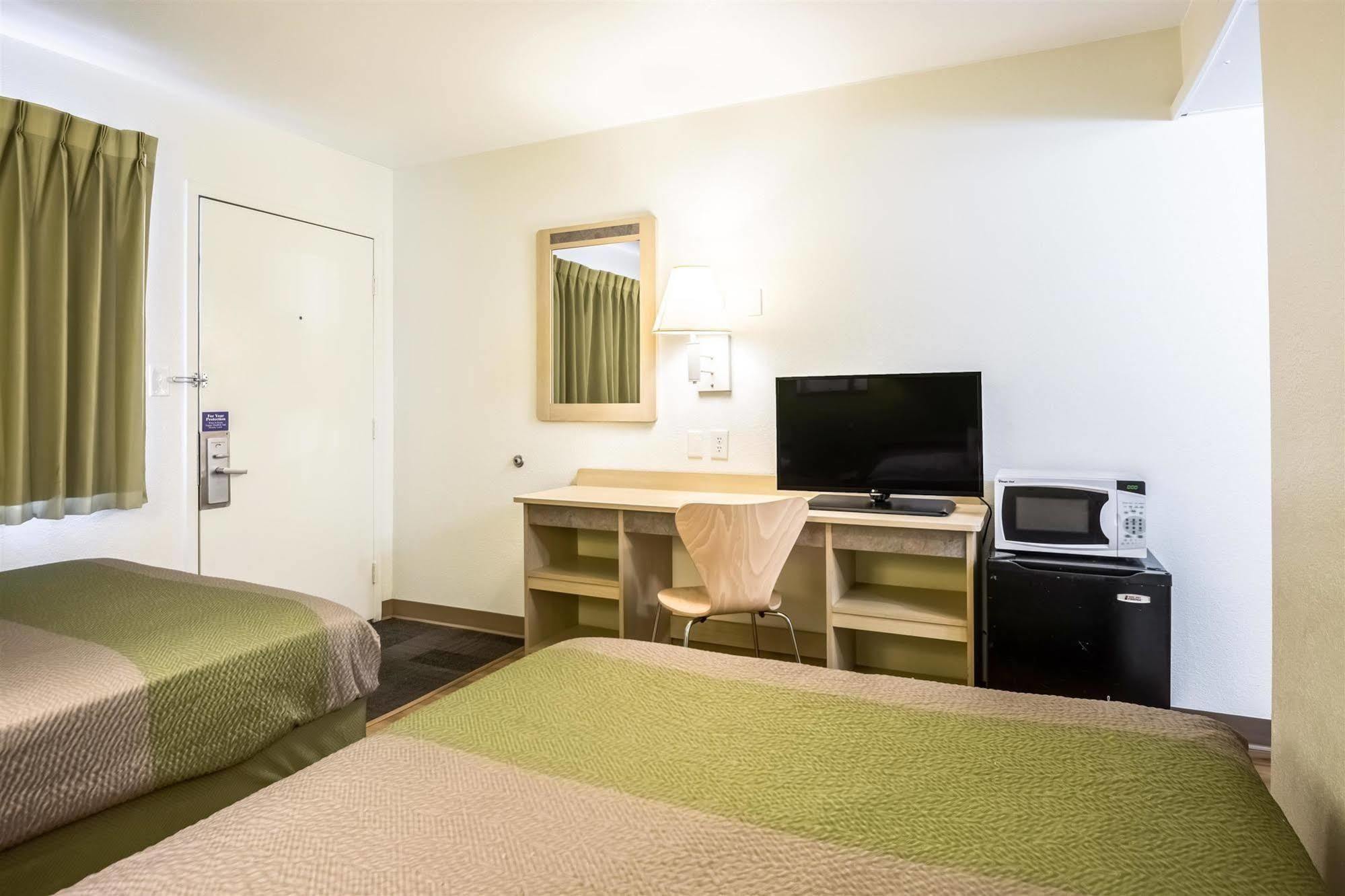 Motel 6-Pueblo, Co - I-25 Exteriér fotografie